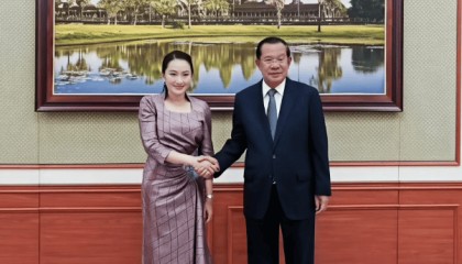 洪森曝出一段录音，佩通坦“自曝家丑”连锁反应，洪森布局让泰国政坛岌岌可危！