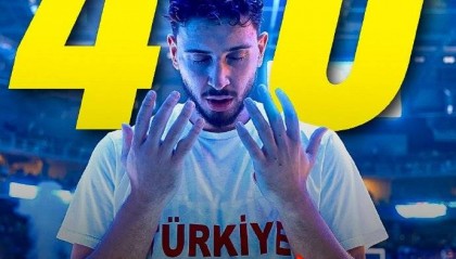 申京欧洲杯至今场均20+8+6 三项数据均位居前十