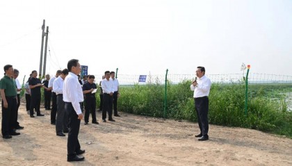 在白洋淀，张国华连发三问