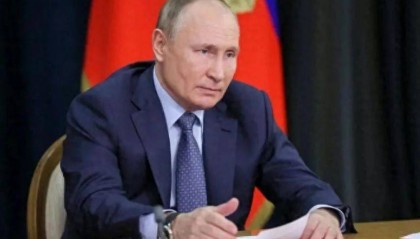 俄乌不打了？普京突然松口，6个字定调，泽连斯基已不用投降