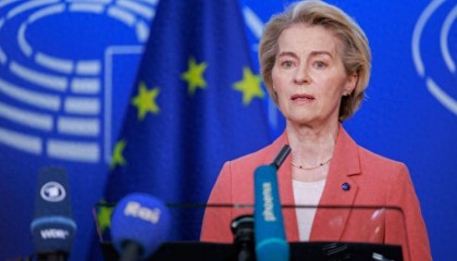 想要反悔不认账？法国指责冯德莱恩“私自签署协议”，遗憾没有更早对美国进行反击