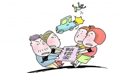 母亲发生交通事故身亡，平日和睦的三兄妹为分巨额赔偿金对簿公堂，法院：平分