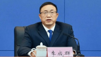 县长溺子爱妻、放弃原则，全家腐败，全县200余名“一把手”及其家属、4800余名“关键岗位”干部接受教育