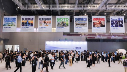 财经观察｜经济引擎装上AI“新三件”：不是未来已来，而是正在发财