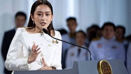 佩通坦重回总理大位已无悬念？泰国王室开后门，泰法院送上贺礼，起诉逮捕洪森父子！