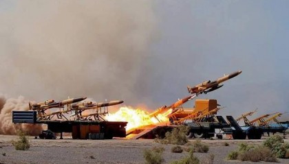 胡塞胆大包天，干了伊朗不敢干的事，美国气急败坏喊着要轰炸也门