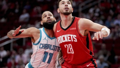 三球34+11杰伦-格林28分 申京空砍25+18火箭遭黄蜂逆转