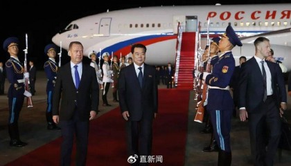 梅德韦杰夫抵朝鲜时发帖：朋友依然相伴，敌人则瑟缩颤抖