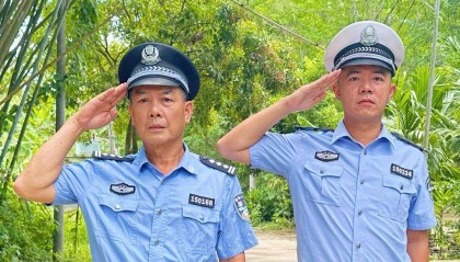 白沙一警察父亲退休时，给了儿子这本“秘籍”……