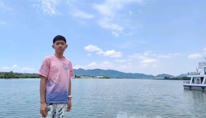 安徽一名18岁高中生坐飞机到西双版纳后失联，景洪公安：目前没有进一步的消息