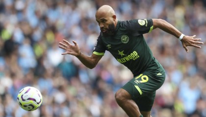 曼联转会风云：谢什科加盟在即，梦想号码难觅踪影