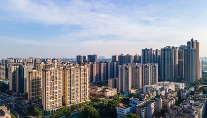 业主私挖300平地下室被逮捕，物业的责任怎么算