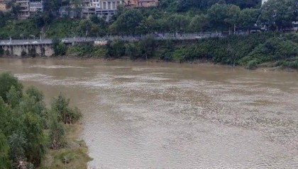 婚礼当天跳河男子家属：希望看到接亲头车的行车记录仪画面