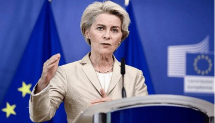 欧盟要散伙？全乱套了，当着全世界的面，欧尔班发出警告，冯德莱恩对华主动降了调门，中方手握“王牌”