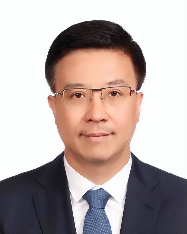 国务院最新任免，21位干部职务调整