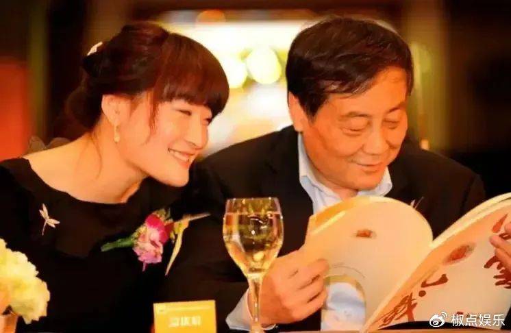 宗庆后三弟全家美籍，负责在美所有资产，杜建英小儿子生父存疑