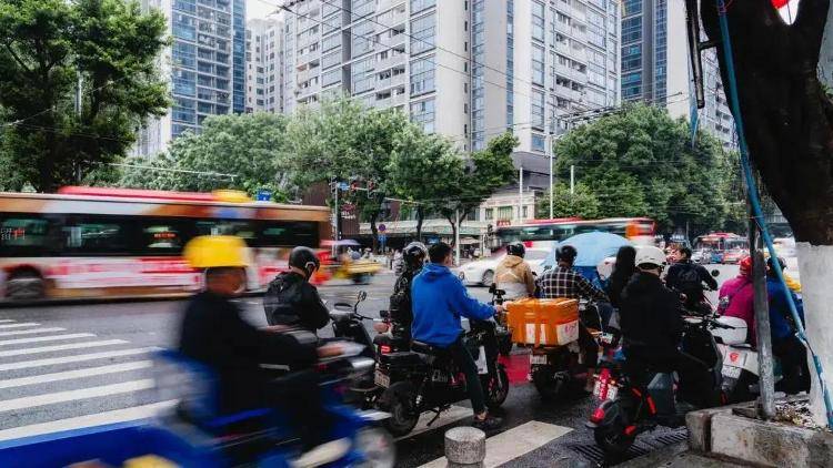 最严国标即将实施，“电鸡”车速超25km/h会自动断电！