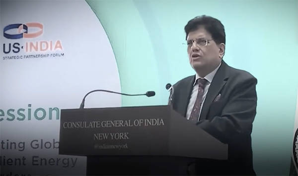 “印度告知美国:不让买俄油,就得让我们买伊朗或委内瑞拉原油”