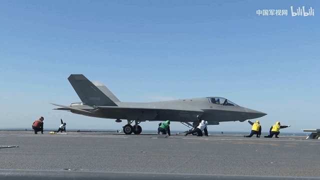 中国“福建”舰最新进度！中国3航母战力或超越2艘美国尼米兹