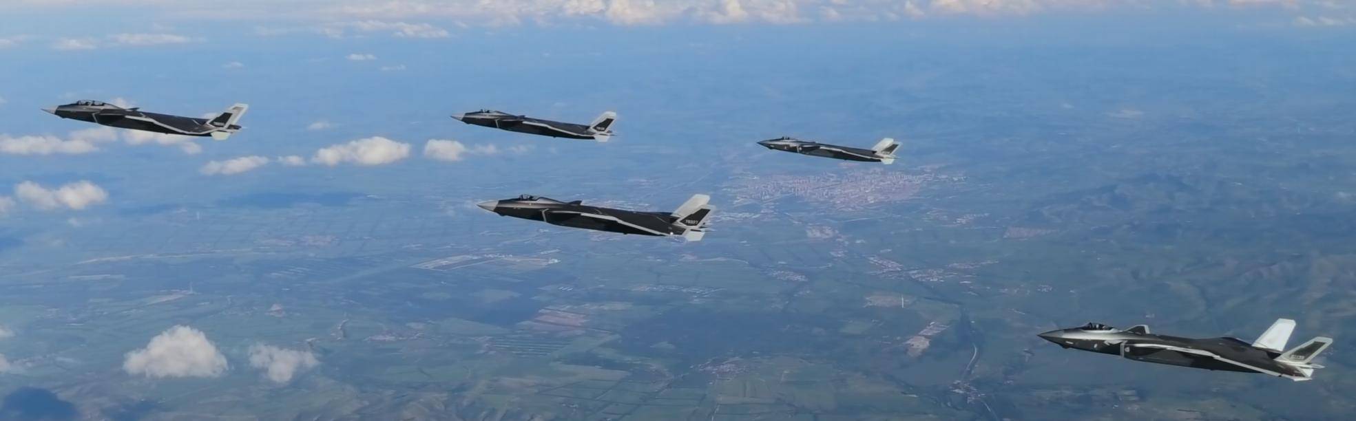 印媒给歼-20算了笔账，用不着等六代机，美空军已经让出世界第一