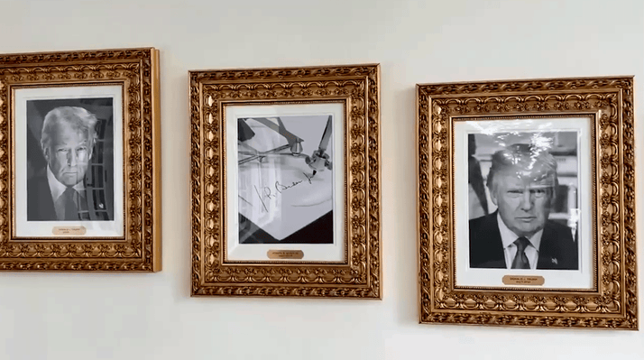 特朗普揭幕历任总统照片墙 用自动笔替代拜登