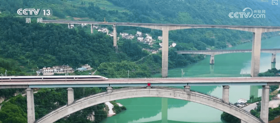 暖心、便民、智慧、精细……多样化服务保障百姓乐享假期顺畅出行