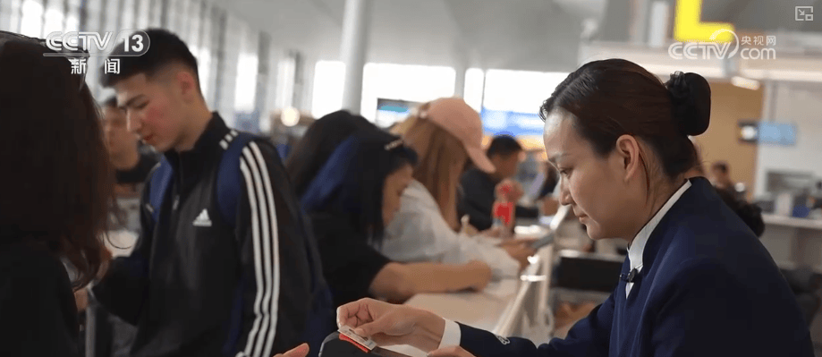 暖心、便民、智慧、精细……多样化服务保障百姓乐享假期顺畅出行