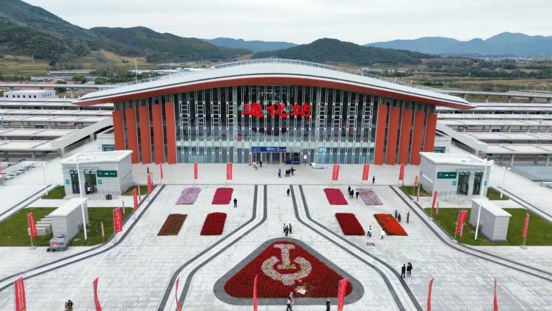 东北高铁网再添动脉!沈白高铁开通运营