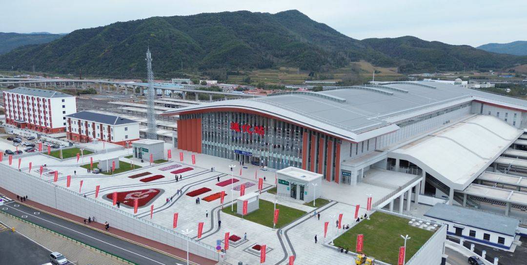 东北高铁网再添动脉!沈白高铁开通运营