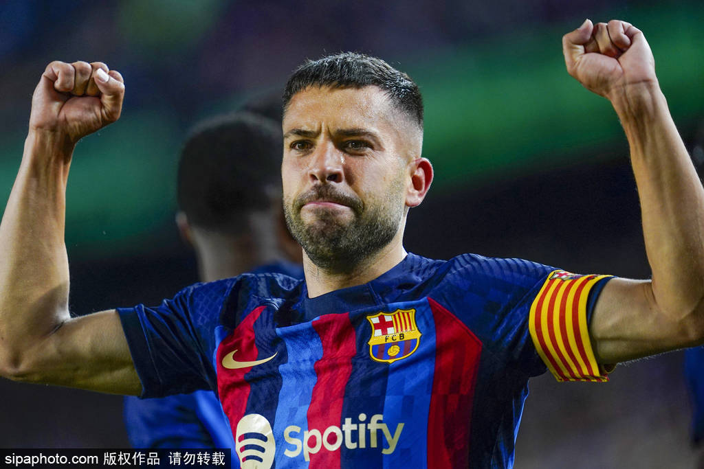 17年22冠！36岁西班牙传奇后卫阿尔巴自宣 赛季结束后退役