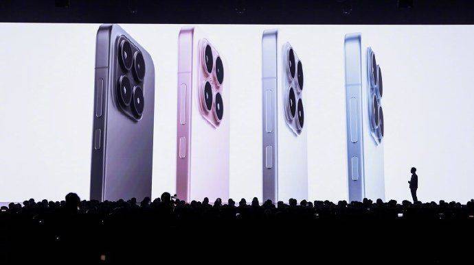 雷军:7000mAh的小米17 立项时大家都非常惊讶