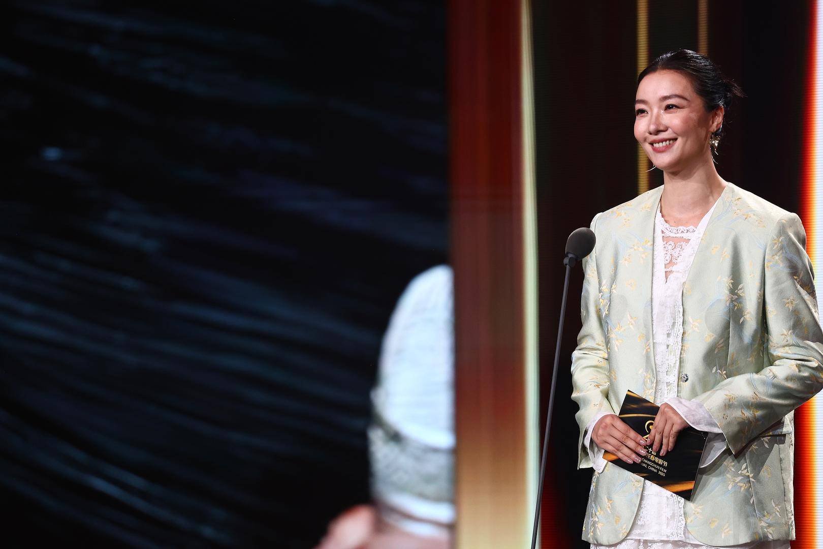 演员齐溪谈为何41岁生二胎:觉得老大孤单