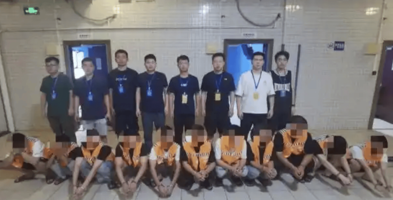 11名“班主任”落网 ,班级群岂能对陌生人敞开大门 | 时评