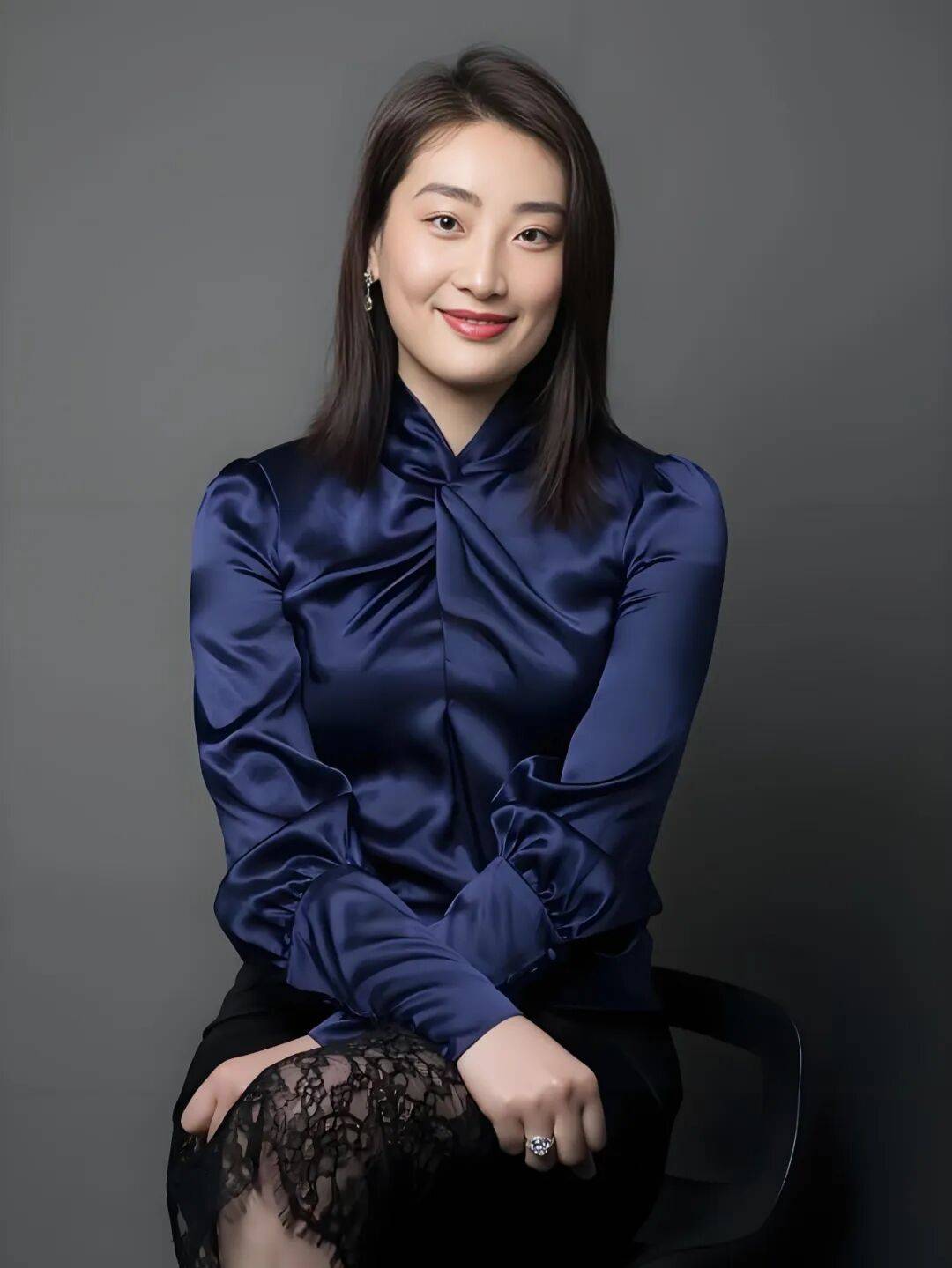 叔叔宗泽后发声:水军害了宗馥莉