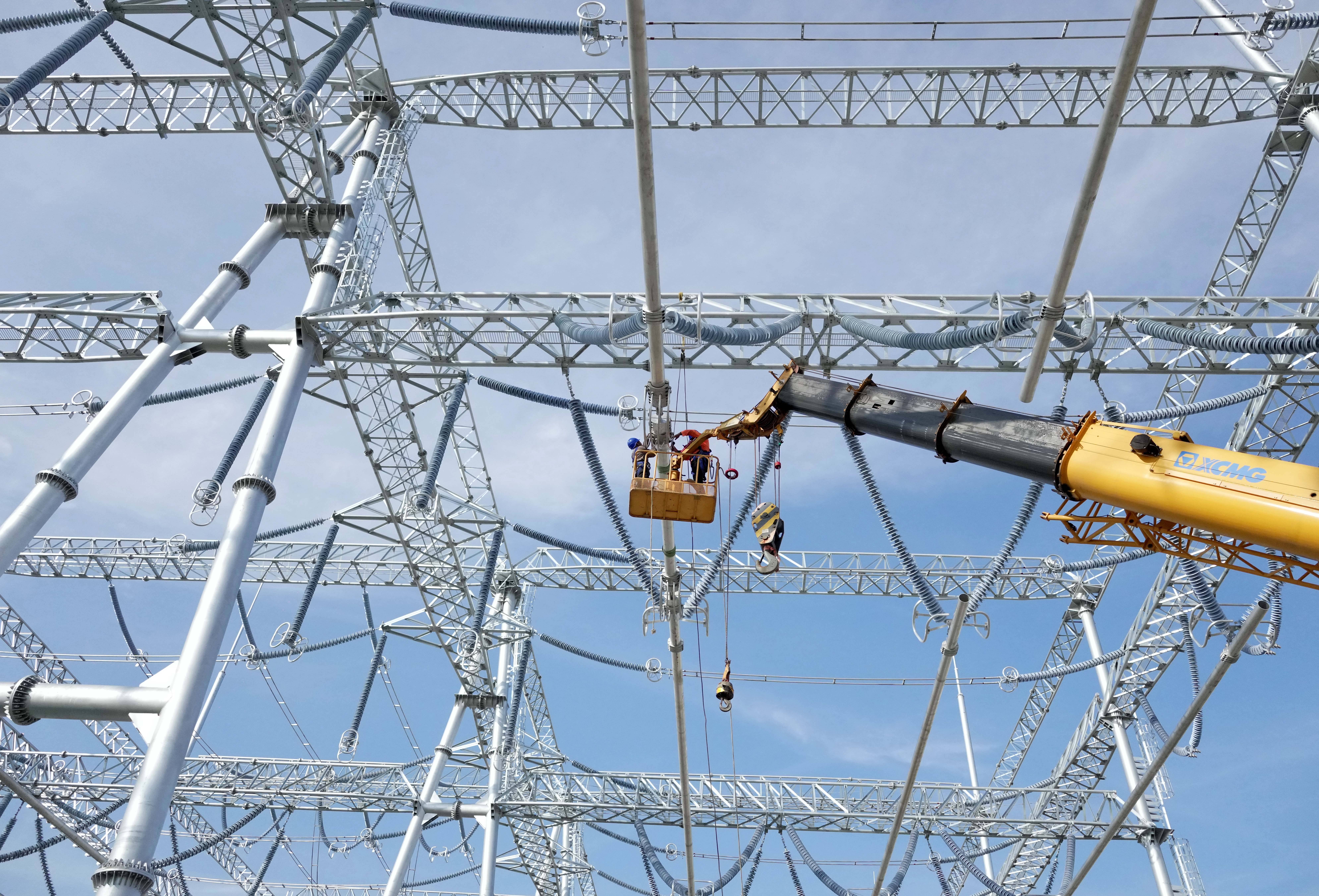 河北邢台:邢台北500千伏超高压变电站建设忙