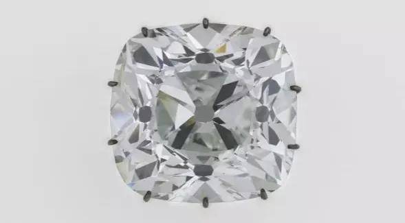 卢浮宫被盗的珠宝中,有拿破仑送给妻子的爱情信物