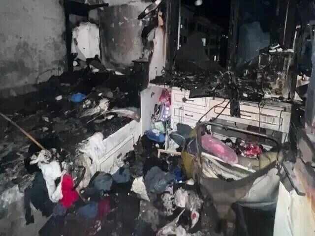 睡觉没拔充电器家被烧，“一两分钟火苗蹿到天花板”，当事人：损失十几万元