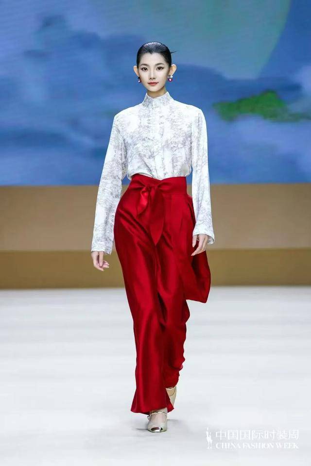 山东日照女孩赵娜获环球小姐中国总冠军