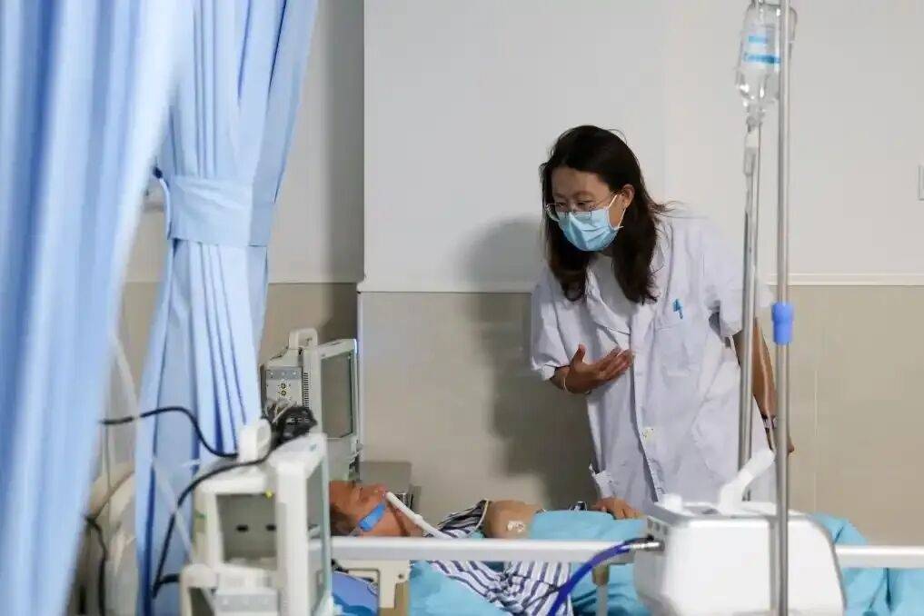 留神峪爆炸瞬间监控公布，井口现冲击波，受伤矿工称“把我们全部扑倒 ”