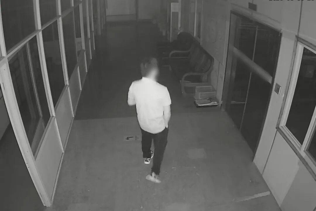 宁波男子离职后白天跑网约车，一到深夜换开妻子的车，连续一周“返岗”原企业车间，累计盗走锡块13.1公斤
